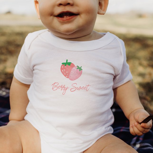 Berry Sweet Strawberry Baby Shower Strampler (Von Creator hochgeladen)