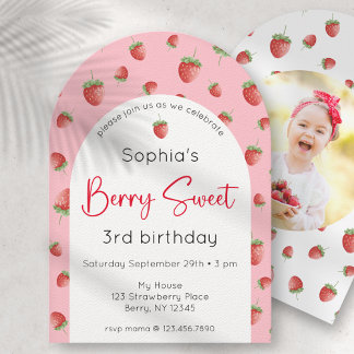 Berry Sweet Strawberry Birthday Foto Einladung
