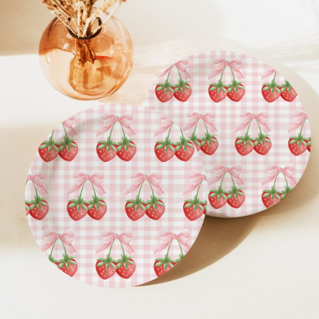 Berry Sweet Strawberry Geburtstag Pink Gingham Pappteller (Von Creator hochgeladen)