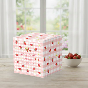 Berry Sweet Strawberry Geschenk zum 1. Geburtstag  Geschenkschachtel