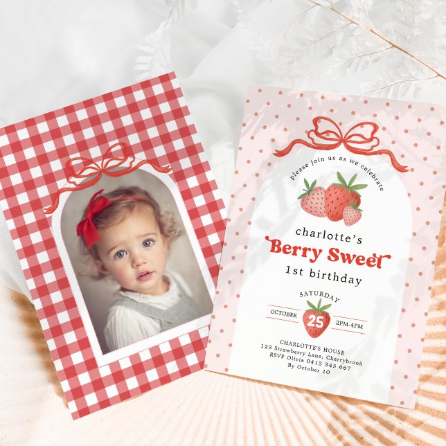 Berry Sweet Strawberry Red Bow Birthday Photo Einladung (Von Creator hochgeladen)