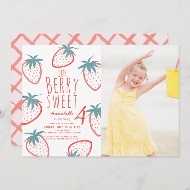 Berry Sweet Strawberry Red White Foto Geburtstag Einladung (Vorne/Hinten)