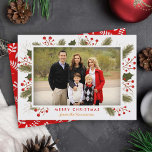 Berry Zweig Frame Modern Christmas | Foto Flat Feiertagskarte<br><div class="desc">Berry Branch Modern Christmas | Foto von Flat Card. (1) For further customization,  please click the customize further link and use our design tool to modify this template. (2) If you prefer Thicker papers / Matte Finish,  you may consider to choose the Matte Paper Type.</div>