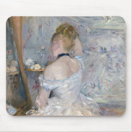 Berthe Morisot - Frau in ihrer Toilette Mousepad