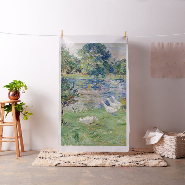 Berthe Morisot - Mädchen im Boot mit Gänsen Stoff (Beispiel)