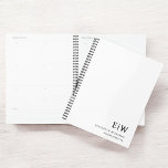 Beruflich Business White Monogram Planer<br><div class="desc">Bleibe stilvoll mit diesem beruflichen Monogramm-Erstnotiz. Dieses Notizbuch mit einem sauberen, minimalistischen Design und einem kühnen Monogramm auf dem Cover ist ideal für Profis, Studierende oder alle, die personalisierte Schreibwaren schätzen. Seine hochwertigen Seiten eignen sich ideal zum Zusammenfügen von Noten, Ideen oder Aufgabenlisten, was es praktisch und elegant macht. Dieses...</div>