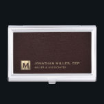 Beruflich-Luxus-Logo Visitenkarten Dose<br><div class="desc">Einfaches modernes Luxus-Design mit gebürstetem Gold-Original-Logo-Medaillon mit personalisiertem Namen,  Titel,  Firmenname oder Sondertext unten auf einem reichhaltigen Oxblut Leder-Hintergrund. Personalisieren Sie Ihre individuelle Verwendung.</div>