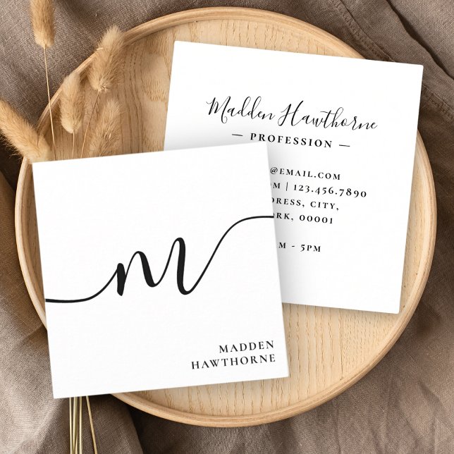 Beruflich Modern Simple Script Monogram Initial Quadratische Visitenkarte (Von Creator hochgeladen)