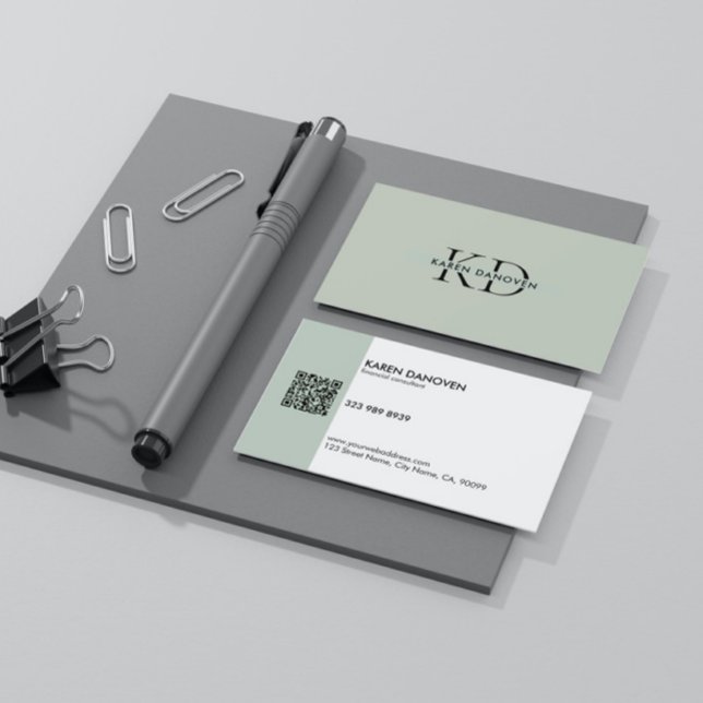 Berufliche minimalistische Sage Green Monogram Visitenkarte (Von Creator hochgeladen)