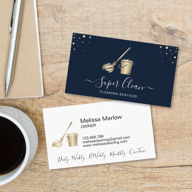 Berufliche Säuberungsmaid für Navy-Gold-House Visitenkarte (Professional Navy Gold House Cleaning Maid Business Card with cleaning bucket and room)