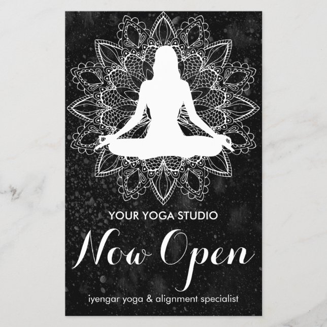 Berufliche Yoga-Klassen Mandala Black und White  Flyer (Vorne)