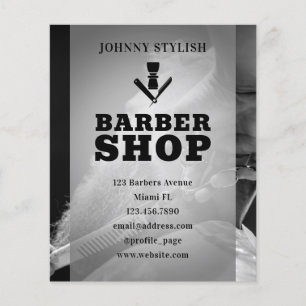 Beruflicher Friseur mit Logo-Flyer