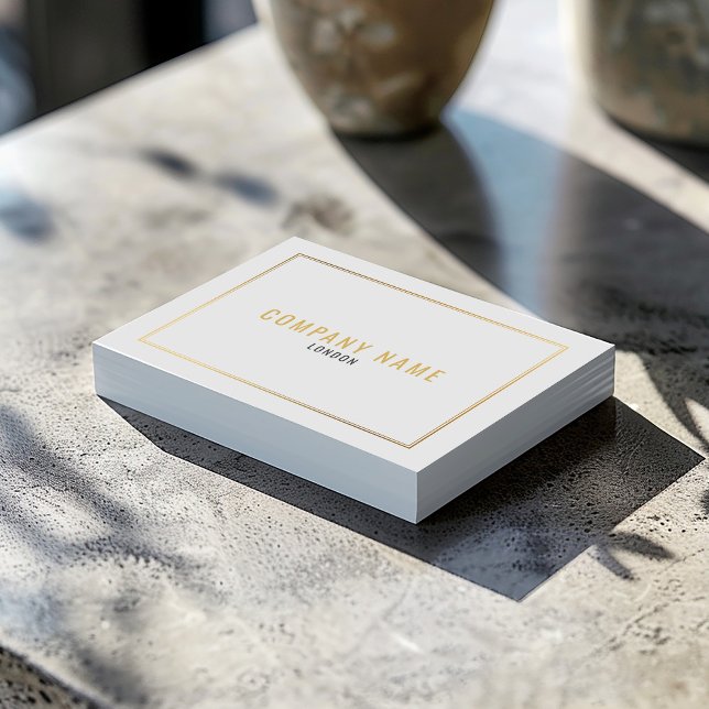Beruflicher Goldeffektgrenzwert Visitenkarte (Modern business card with luxury gold effect double border and elegant text )