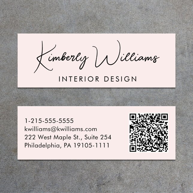 Beruflicher, moderner QR-Code Rosa Mini Visitenkarte (Capture attention, make connections, and leave a lasting impression with our mini QR business card)