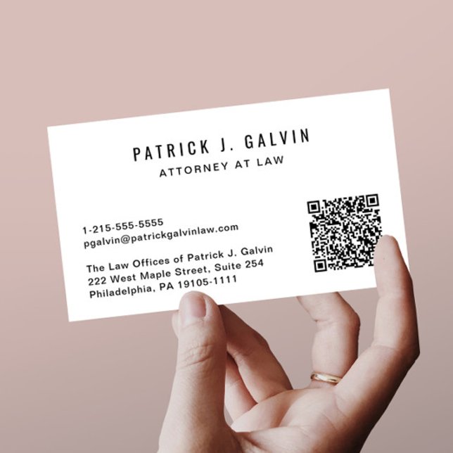 Beruflicher QR-Code Visitenkarte (Capture attention, make connections, and leave a lasting impression with our modern QR business card)