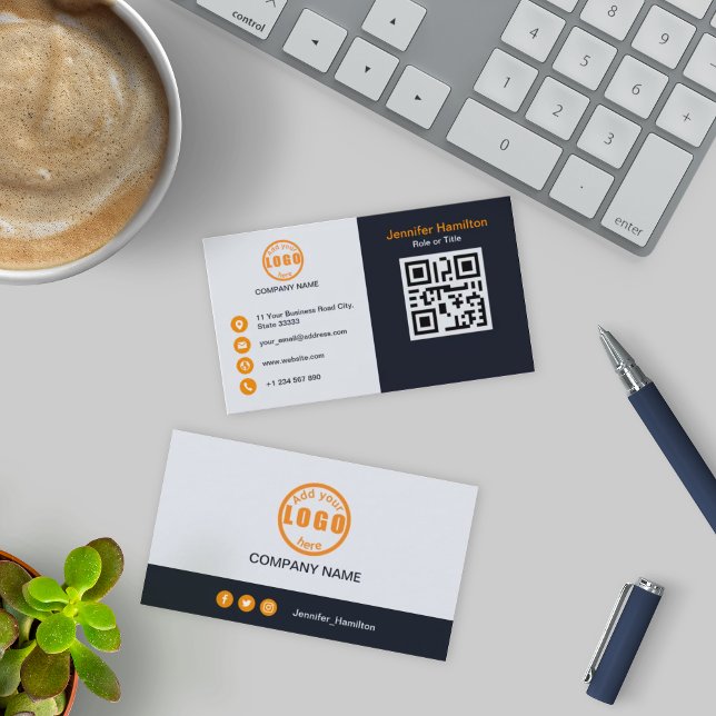 Beruflicher schwarzer Orange-Code für Ihr Logo Visitenkarte (Von Creator hochgeladen)