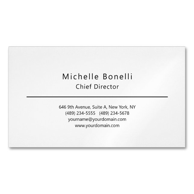 Berufliches Schlichtes Minimalistisches Weiß Magnetische Visitenkarte (Vorderseite)