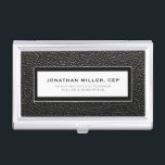 Berufliches schwarzes Leder Visitenkarten Dose<br><div class="desc">Einfaches modernes Luxus-Design mit personalisiertem Namen,  Titelfirma oder Sondertext unten in klassischer Blocktypografie auf schwarzem Ledertextur. Personalisieren Sie Ihre individuelle Verwendung.</div>