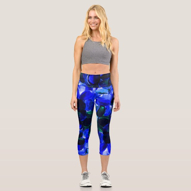 Beruhigende Blaue Perlen Capri Leggings (Vorderseite)