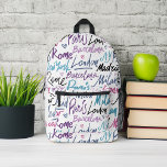 Berühmte Städte der Welt Personalisiert Bedruckter Rucksack<br><div class="desc">Stilvolles Muster aus den Namen berühmter Städte der Welt (New York,  Mailand,  Rom,  Barcelona,  Moskau,  Paris,  Madrid) in stilvollem Schwarz und Weiß.</div>
