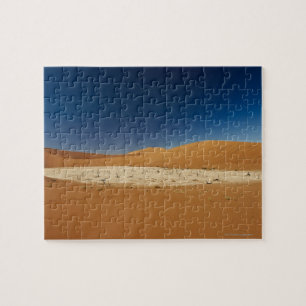 berühmtes Deadvlei mit toten Bäumen, Wüste Puzzle