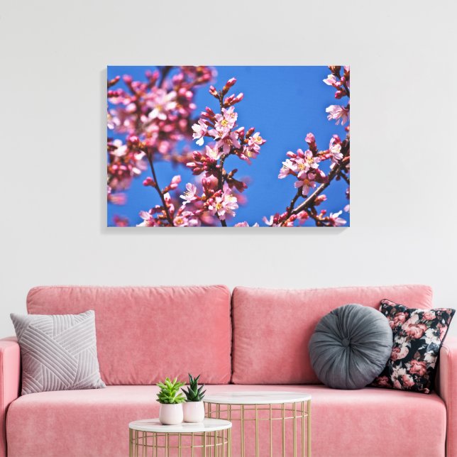 Berühren von blauen japanischen Kirschblüten Leinwanddruck (Insitu (Wohnzimmer))