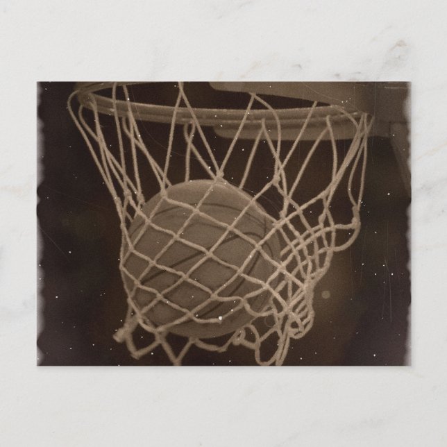 Beschädigtes Basketball-Foto Postkarte (Vorderseite)