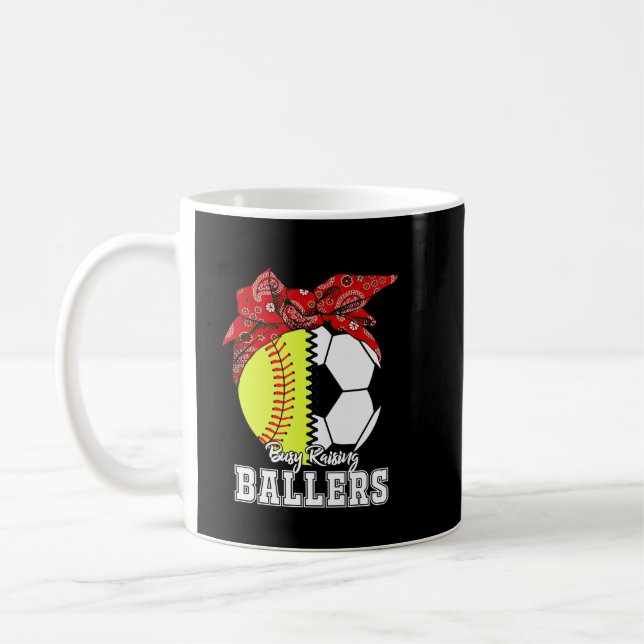 beschäftigt Baller Softball Soccer Mama Mutter_s D Kaffeetasse (Links)