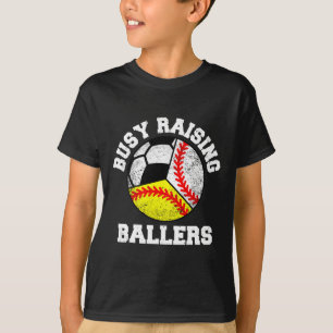 Beschäftigt mit der Erziehung von Byllers Lustige  T-Shirt