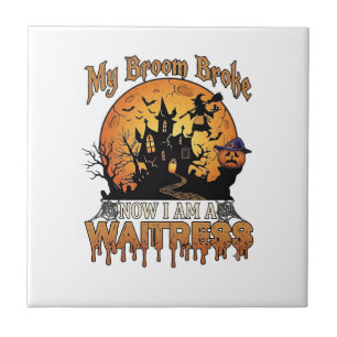 Besen Brach Kellnerin Halloween Hexe Spukhaus Fliese