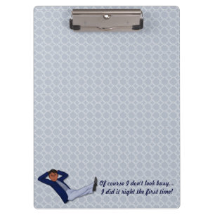 Besetzter Mann Klemmbrett