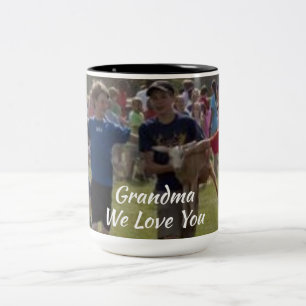 Besondere Erinnerungen Familienfoto Oma Wir lieben Zweifarbige Tasse
