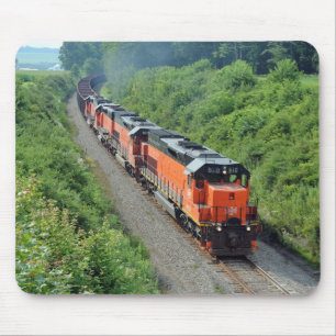 Bessemer und Lake Erie #910 führen ein südlich g Mousepad