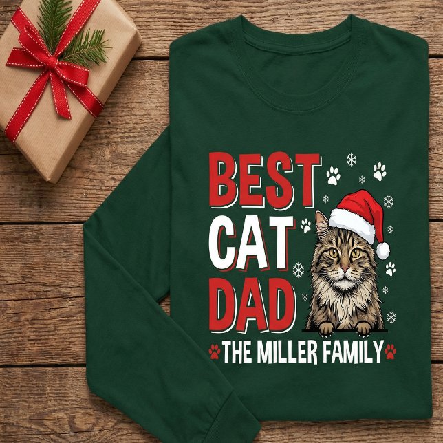 Best Cat Dad Personalized family  name christmas T-Shirt (Von Creator hochgeladen)