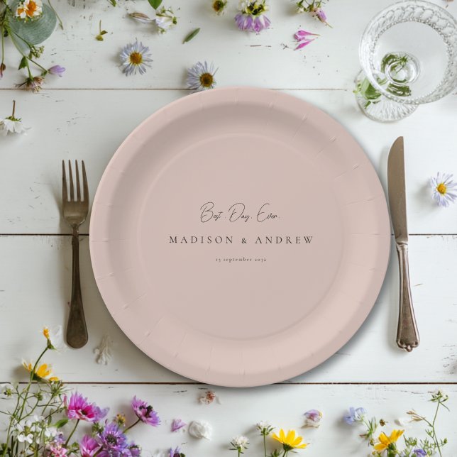 BEST DAY EVER! Modern Minimal Dusty Rose Wedding Pappteller (BEST DAY EVER! Modern Minimal White Wedding Paper Plates with your Name and date.)