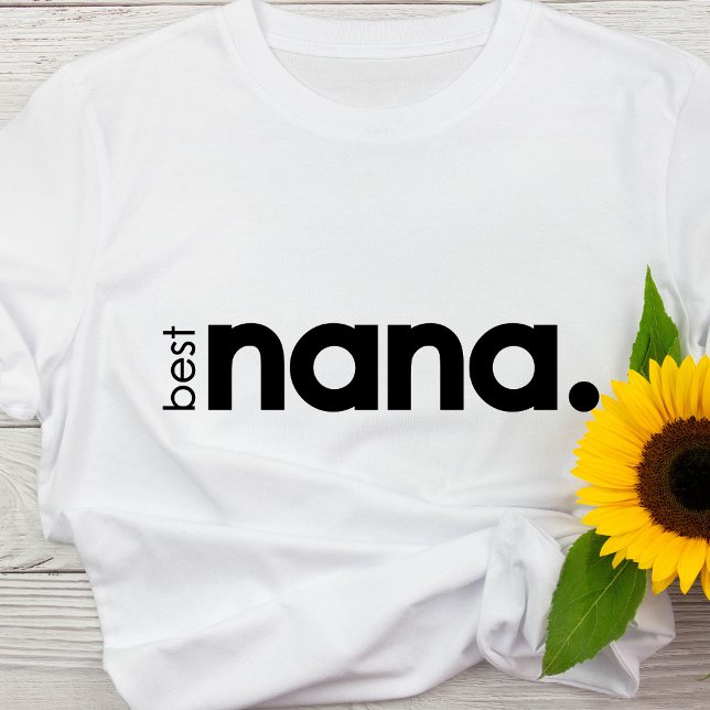 Best Nana Basic Woman's Basic T - Shirt (Von Creator hochgeladen)