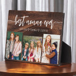 Best Nonna Ever - Grandchildren Holzfotografie Fotoplatte<br><div class="desc">Feiern Sie die "Beste Nonna je" mit dieser personalisierten Grandkinder Foto Collage Plaque. Dieses herzliche Geschenk besticht durch eine wunderschön arrangierte Collage mit wertvollen Fotos, die besondere Momente einfangen, ergänzt durch eine liebevolle Botschaft. Aus hochwertigen Materialien mit schlichter Oberfläche gefertigt, ist es ideal, um auf der Zuhause als hochgeschätzter Sake...</div>