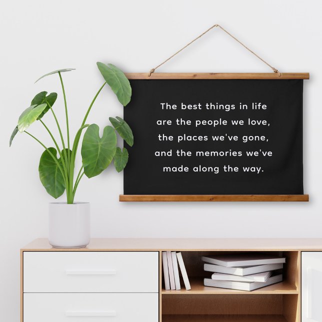 Best Things in Life Black Quote Landscape Wandteppich Mit Holzrahmen (Von Creator hochgeladen)