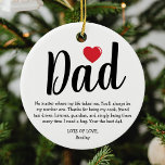Best Vater Weihnachts Keramik Ornament<br><div class="desc">Erstelle deine eigenen Weihnachtsschmuck mit dem Wort "Vater" in einem Script-Schriftart,  einem roten Herz,  einem niedlichen Absatz darüber,  wie groß dein Papa ist,  und deinem Namen.</div>