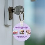 Beste Freunde violett lila Skriptnamen Fotos Schlüsselanhänger<br><div class="desc">Ein Geschenk für Ihre besten Freunde zu Geburtstagen,  Weihnachten oder einem besonderen Ereignis. Lila Text: Friends for life,  geschrieben mit einem trendigen Stilskript. Personalisieren und verwenden Sie Ihre eigenen Fotos und Namen. Violett,  lavenderfarbener Hintergrund.</div>