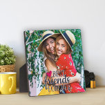 BESTE FREUNDIN Foto Beste Freunde für immer modern Fotoplatte<br><div class="desc">Moderne BESTE FREUNDIN-Foto-Plakette mit einem trendigen Best Friends Forever-Overlay in dunkelgrau modernen Schriften mit einem niedlichen rosa Herz dekoriert. Einfach anpassbar,  indem Sie Ihr Lieblings-Foto hinzufügen,  indem Sie das Vorlagenfeld bearbeiten.</div>