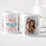 Beste Mama je Personalisiertes Foto Kaffeetasse<br><div class="desc">Ein hübsches feminines typografisches Design für die "Beste Mutter aller Zeiten". Einfach anpassbar mit zwei Ihrer Lieblings-Fotos. Ein tolles Geschenk für den Muttertag oder die besondere Anlässe.</div>