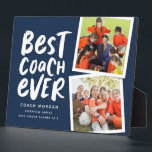 Bester Coach je Marine zwei Foto Team Danke Fotoplatte<br><div class="desc">Wir bedanken uns bei einem tollen Coach und feiern eine wunderbare Saison mit dieser lustigen 2-Foto-Plakette mit einem marinebasierten und weißen Farbschema. Personalisieren Sie es auch mit Ihrem eigenen Text, um an eine erfolgreiche Saison zu erinnern. Es ist eine tolle Möglichkeit, Ihre Wertschätzung für jede Sportsaison und Sportler jung und...</div>