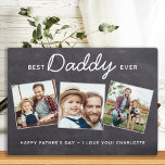 Bester DADDY je Personalisiert 3 Foto Vatertag Fotoplatte<br><div class="desc">Überraschen Sie Papa diesen Tag mit einer personalisierten 3-Foto-Plakette. "Best DADDy Ever" Personalisieren Sie diese Papa-Plakette mit Fotos, Nachrichten und Namen. Besuchen Sie unsere Kollektion für die Tagesgeschenke und die personalisierten Papa-Geschenke. COPYRIGHT © 2020 Judy Burrows, Black Dog Art - Alle Rechte vorbehalten. Beste DADDY je Personalisiert 3 Foto Vatertagsplatte...</div>
