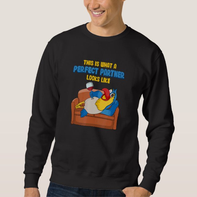 Bester Freund Papagei mit Wein auf Sofa Sweatshirt (Vorderseite)