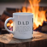 Bester Vater je | Drei FotoCollage Kaffeetasse<br><div class="desc">Diese einfache und süße Tasse sagt "Best Vater Ever" in trendigen, modernen Schriften mit einem Ort für Namen und eine individuelle Nachricht. Minimal drei Foto-Vorlage Ihrer bevorzugten persönlichen Fotos für ein Geschenk, das jeder Liebe würde. Der Vatertag ist die perfekte Gelegenheit, ALLE Väter in unserem Leben zu zeigen, wie sehr...</div>
