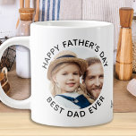 Bester VATER je glücklich Vatertag Custom 2 Foto Jumbo-Tasse<br><div class="desc">Überraschen Sie Papa diesen Tag mit einem personalisierten Foto Kaffee Tasse. "Best VATER Ever" Personalisieren Sie diese Papa-Tasse mit Lieblings-Foto, und Namen. Besuchen Sie unsere Kollektion für die Tagesgeschenke und die personalisierten Papa-Geschenke. COPYRIGHT © 2020 Judy Burrows, Black Dog Art - Alle Rechte vorbehalten. Bester VATER je glücklich Vatertag Custom...</div>