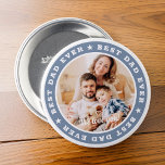 Bester Vater je Modernes Star Custom Foto Button<br><div class="desc">Dieses einfache und klassische Design besteht aus Serifentypografie und fügt ein benutzerdefiniertes Foto hinzu. "Bester Vater je" umkreist das Foto deines Vaters,  Vaters,  Papas etc. Fügen Sie eine einfache Nachricht hinzu.</div>