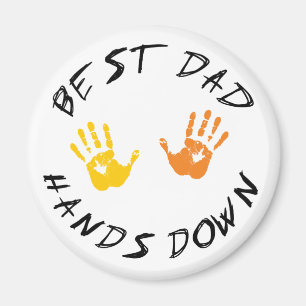 Bester Vater übergibt unten Geschenk Magnet