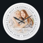 Bestes Oma je Modernes Klassisches Foto<br><div class="desc">Dieses einfache und klassische Design besteht aus Serifentypografie und fügen ein individuelles Foto. "Best Oma Ever" umkreist das Foto Ihrer Großmutter,  Gramma,  Großmutter,  Großmutter,  Großmutter,  Mäh,  Lola etc.</div>